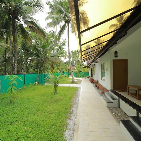 Апартаменты Prakruthi Residency Munroeisland Mundrothuruth Экстерьер фото
