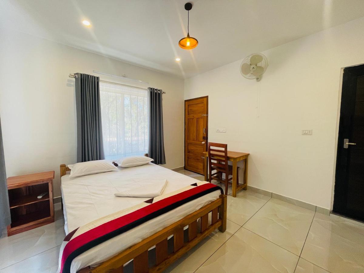 Апартаменты Prakruthi Residency Munroeisland Mundrothuruth Экстерьер фото